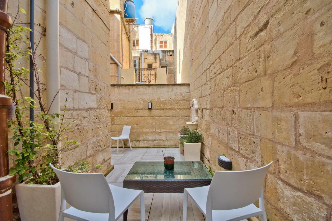 Vacation Townhouse Vila Sliema Exterior foto